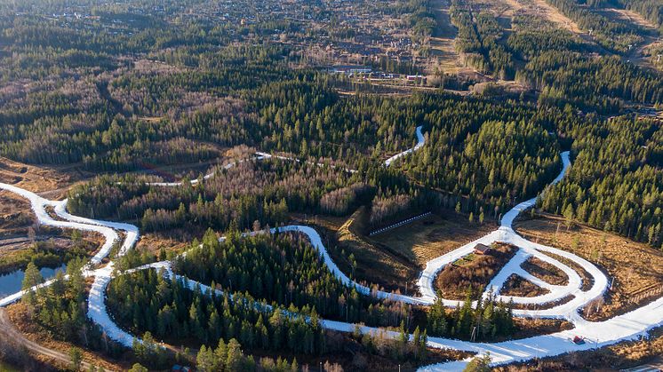 Langrennssesongen i Trysil starter 30. oktober på 6,5 km langrennsløyper med snø fra i fjor. Foto: Jonas Sjögren