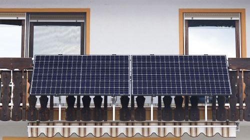 Solceller på balkong Foto: Istock
