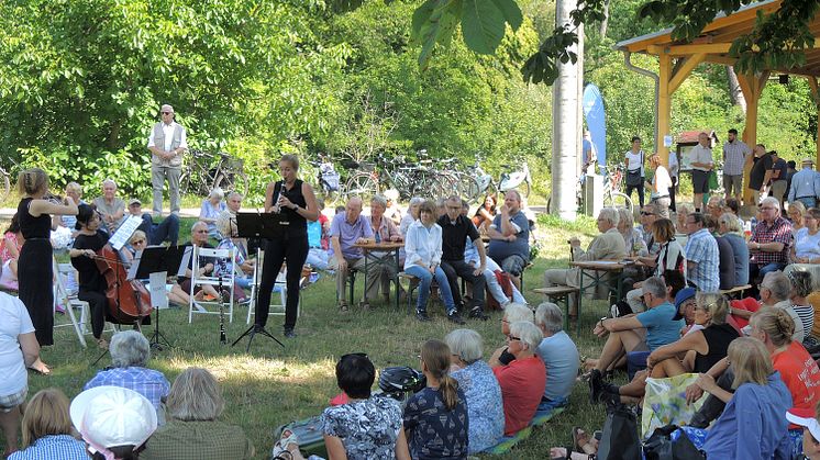 Notenrad-Tour - Konzert im Schlosspark Lützschena - Foto: Werner Schneider