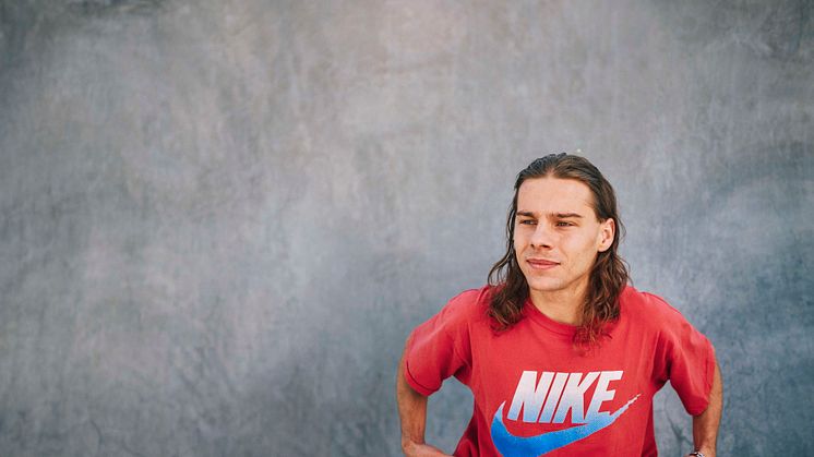 Alla medverkande är autentiska personer med drömmar, mod och talang som gett resultat på idrotten och rörelserna omkring dem. En av dem är Oski Rozenberg, en av världens främsta skateboardåkare.