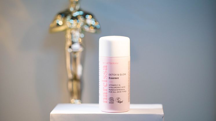 Narcissa by Urtekram Detox & Glow vinner Beauty Oscar för "Årets Essence" inom kategorin Bästa Ekologiska Produkter av Skönhetsredaktörerna
