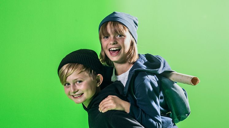 Elvis och Heidi, skådespelare i geografiserien för 6-9 åringar, Den magiska kartan. Foto: Johan Bergmark/UR.