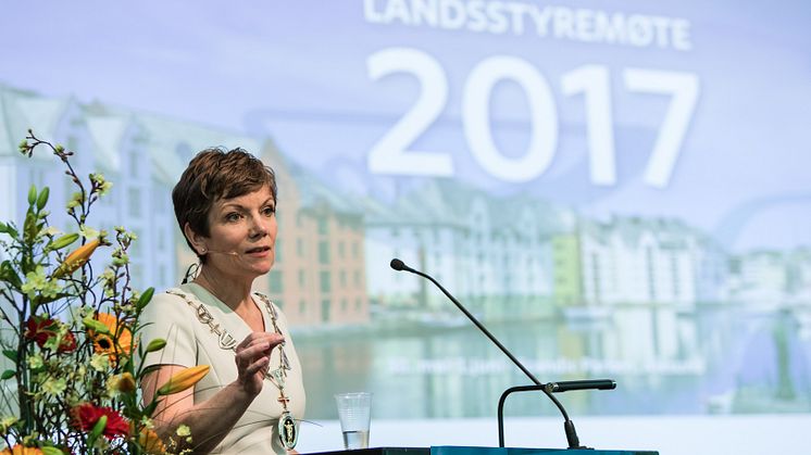Marit Hermansen valgt for to nye år som legepresident. Foto: Thomas Barstad Eckhoff/Legeforeningen