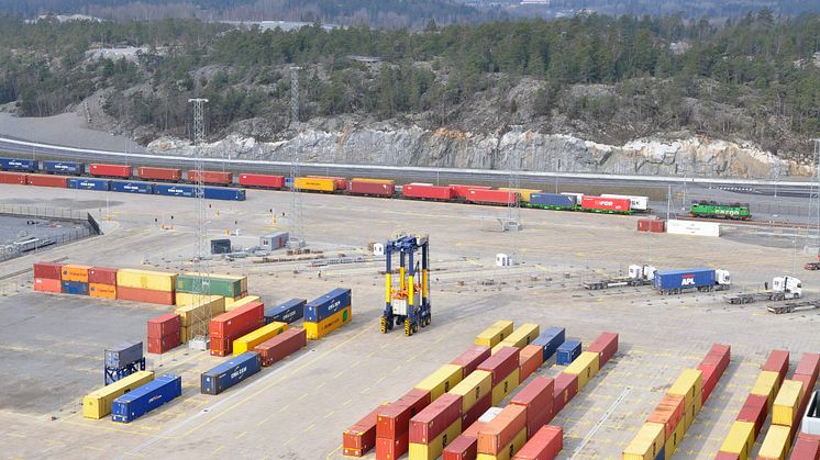 Green Cargo and Containerships expand partnership with a new rail shuttle service