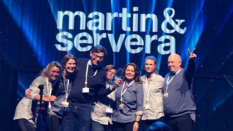 Martin & Serveras medarbetare tar emot priset som Årets leverantör vid Nordic Choice Hotels konferens