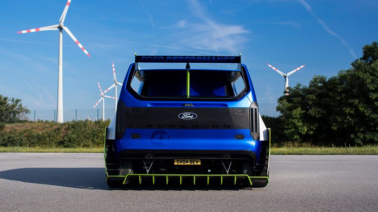 Ford Pro Electric SuperVan 2022 (51)