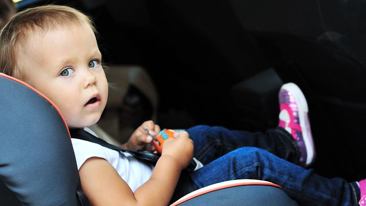 30 % av Sveriges 0-4 åringar färdas farligt i bilen