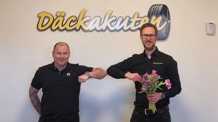 Rickard Hillman, KAM på Däckpartner hälsar Tobias Sundell och Däckakuten i Gävle välkomna till Däckpartner