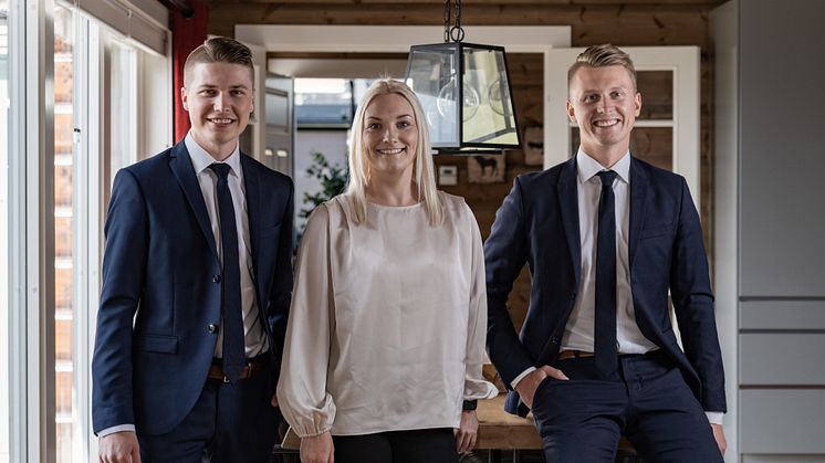 Lyckad rekrytering till Bjurfors nya kontor i Vemdalen. Från vänster: Andreas Palmqvist, Lina Axner och Joakim Westerlind Wiklund.