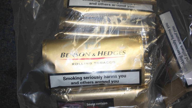 Op Racing Car smuggled tobacco packets