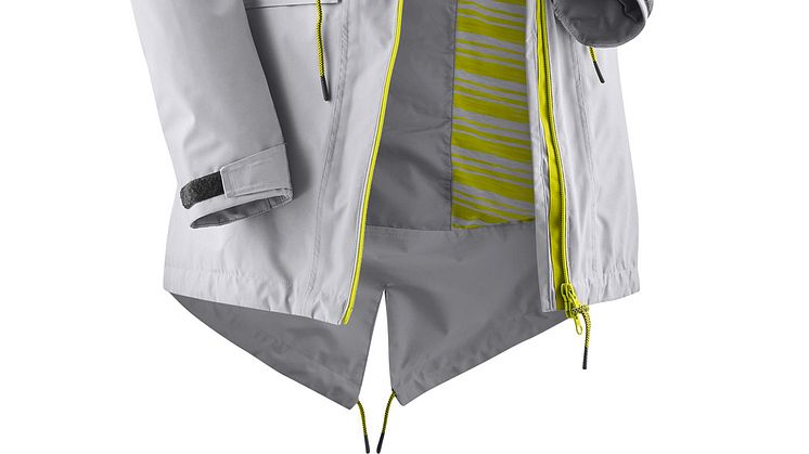 Frisch und feminin designter Mantel, der dir bei aller Leichtigkeit vollen Wetterschutz bietet.