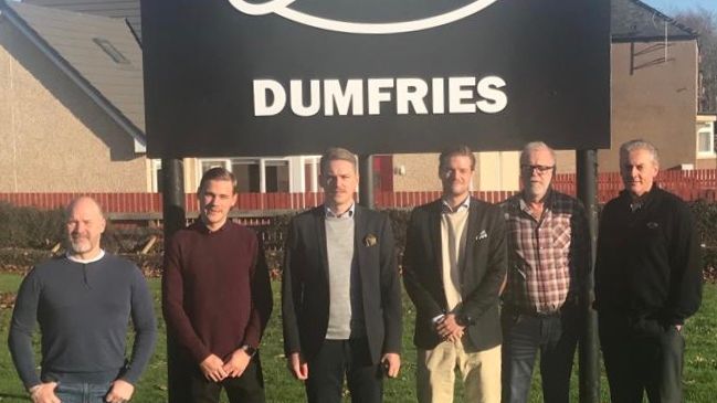 Rikard, Rasmus N, Rasmus K, Filip och Anders tillsammans med Michael Whatley, teknisk guru på Gates i Dumfries. 