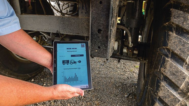 From the wheelhouse to the tablet: The AGRO Hub transfers gathered data using wireless communication. 