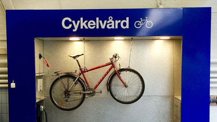 OKQ8 underlättar för Stockholms cyklister – öppnar cykelvårdsplats vid Slussen