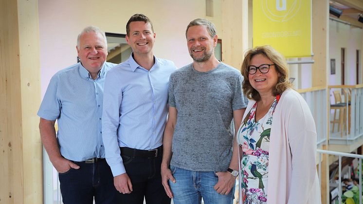 Carl Johard och Johannes Holmberg, Calejo, tillsammans med Martin Rydén och Gun Blom Lundgren, IBM