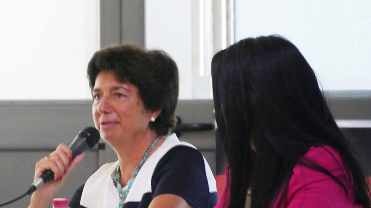 Prof. Dr. Dolores Sanchez Bengoa (li.), Programmkoordinatorin Imen Gannouni.