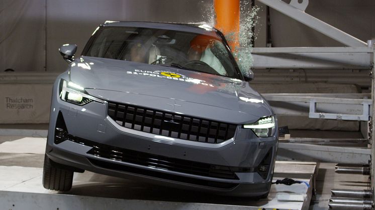 The Polestar 2 undergoes the side pole test at the Thatcham Research safety lab 