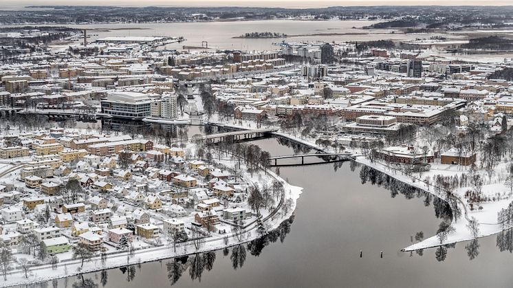 Flygbild över Karlstad en vinterdag.jpg