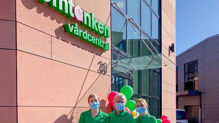 Sara, Per och Hanna välkomnar patienter till Omtanken Kviberg.