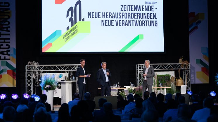 Moderator Daniel Anthes mit den Gastgebern: Jörg Pretzel, Dr. Ludger Schulze Pals