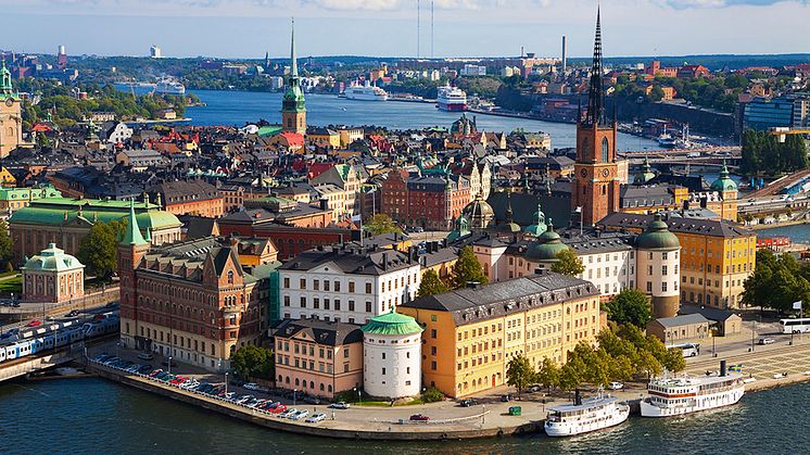 Priserna på bostadsrätter stiger i hela landet, och som mest stiger de i Stockholm.