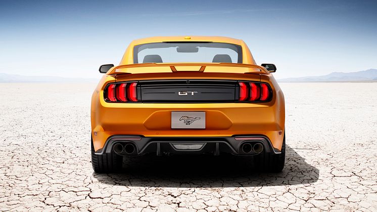 New-Ford-Mustang-V8-GT-with-Performace-Pack-in-Orange-Fury-3