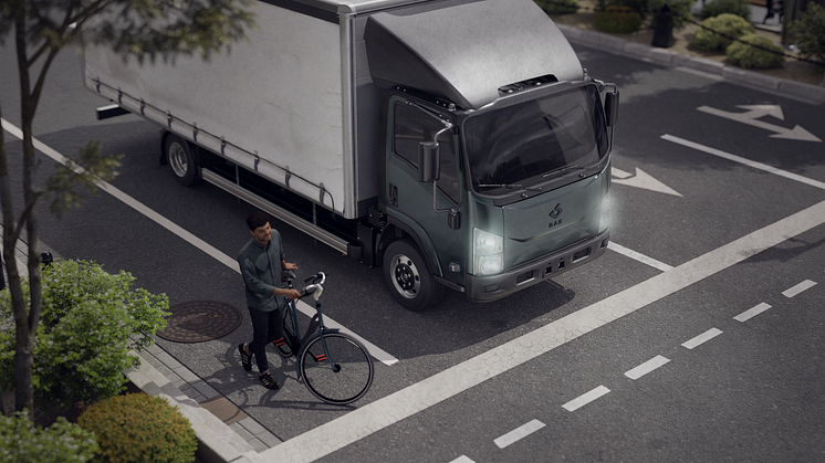 Im BAX sitzt der Fahrer auf Augenhöhe mit Radfahrern und Fußgängern; intelligente Assistenzsysteme helfen aktiv mit, Unfälle zu verhindern.