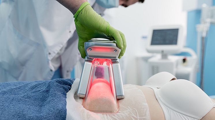 Liposuction vs Cryolipolysis (Fat Freeze): What's The Difference?