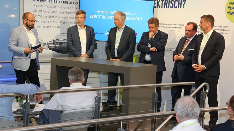 •	Erste „Electric Networking Night“ zur Fachmesse transport logistic in München