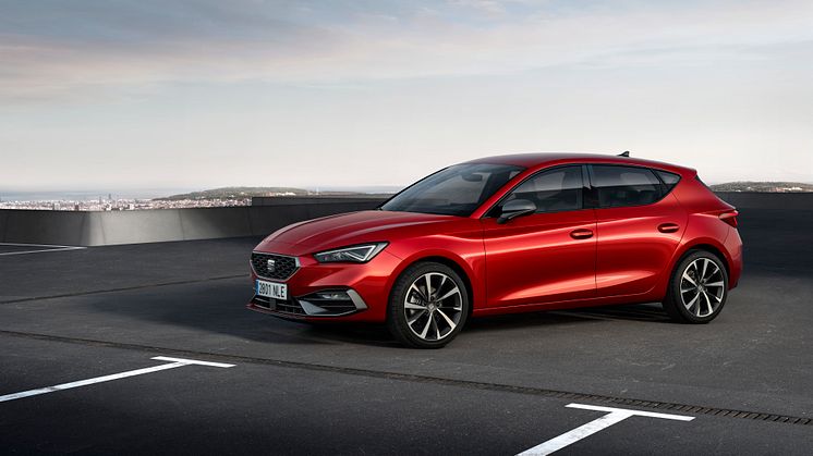 SEAT-launches-the-all-new-SEAT-Leon_02_HQ