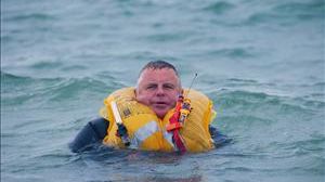Hi-res image - Ocean Signal - Ocean Signal rescueME MOB1 on a life jacket