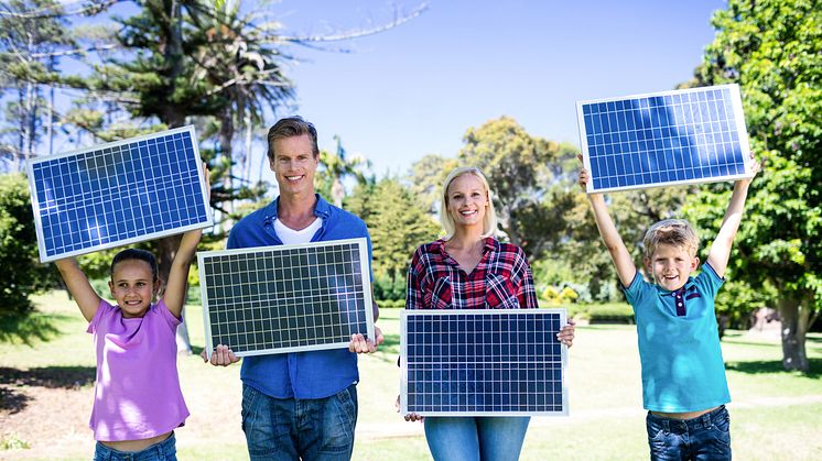 Viele Puzzleteile setzen das Bild „Klimaschutz“ zusammen. Solarthermie und Photovoltaik gehören dazu und sind eine Investition in die Zukunft.