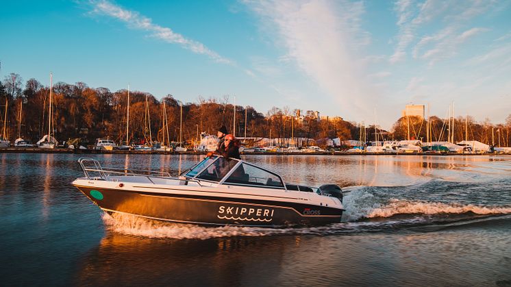En ny digital båddelingstjeneste er gået i land på de danske kyster - på en mission for at gøre sejlerlivet tilgængeligt for alle.
