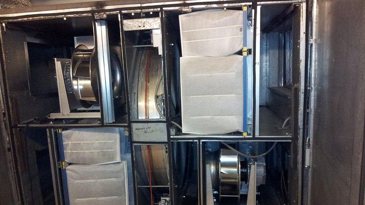Förbättrat luftflöde i skola med nya EC-kammarfläktar i gammalt ventilationsaggregat