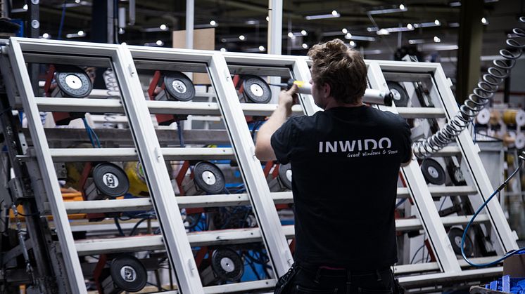 Inwido Sverige anställer nyanlända från projekt Industrispåret