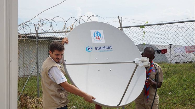 Satellite communications, an alternative for the Haitian population after Hurricane Matthew 