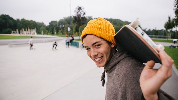 Foto: Gutt med skateboard / NTP Scanpix