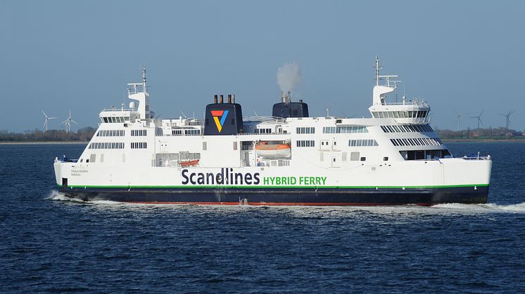 Scandilines hybridfärja Princesse Benedikte trafikerar sträckan Puttgarden-Rödby och är en av de färjor som gör stora energibesparingar med ebm-papst EC-fläktar monterade i en FanGrid-lösning.