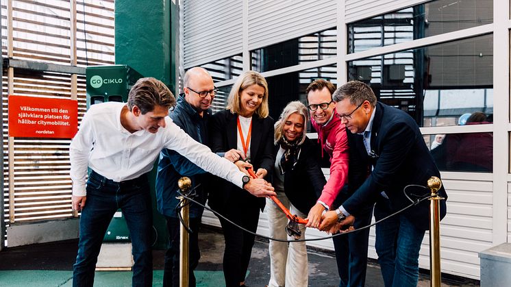 Sveriges första swap-stationer för elmopeder öppnas