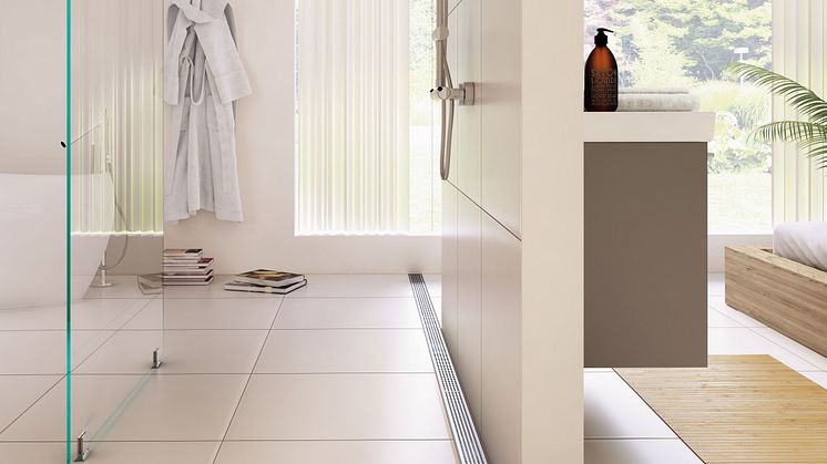 Med en golvbrunn intill vägg blir det både snyggt och praktiskt i ditt badrum.