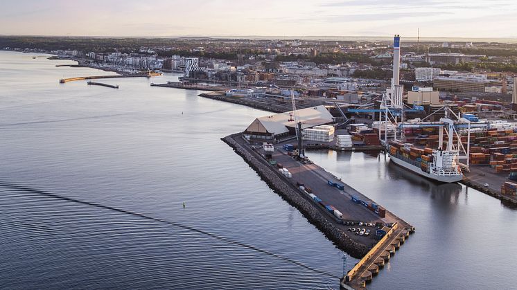 Helsingborgs Hamns godsvolym steg 2022 med två procent till 8,6 miljoner ton och hanterade TEUs landade på samma nivå som föregående år.