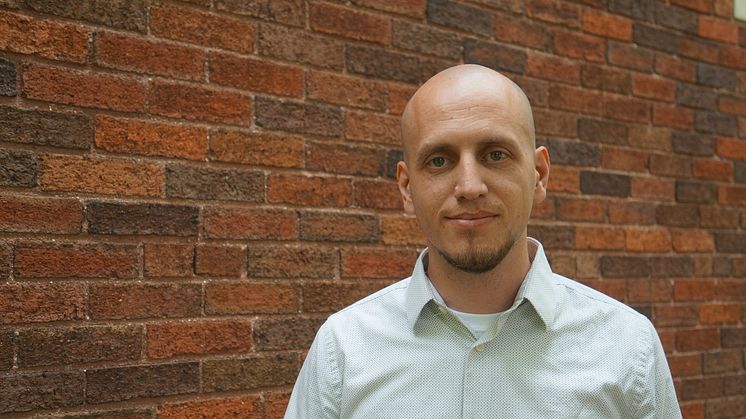 Maurice Lamb, lektor i informationsteknologi på Högskolan i Skövde, har flyttat till Skövde från Ohio för att lära svenskar om robotik. 