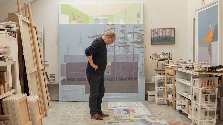 Leonard Rickhard i sitt atelier, mai 2023. Foto: Helle Holm.