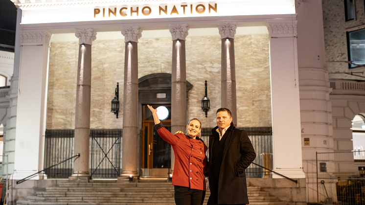 Restaurantleder Sandra Åstveit og Patrik Back, administrerende direktør i Pincho Nation, er svært glade for å rulle ut den røde løperen og ønske gjester velkommen til Pincho Nation Kristiansand.