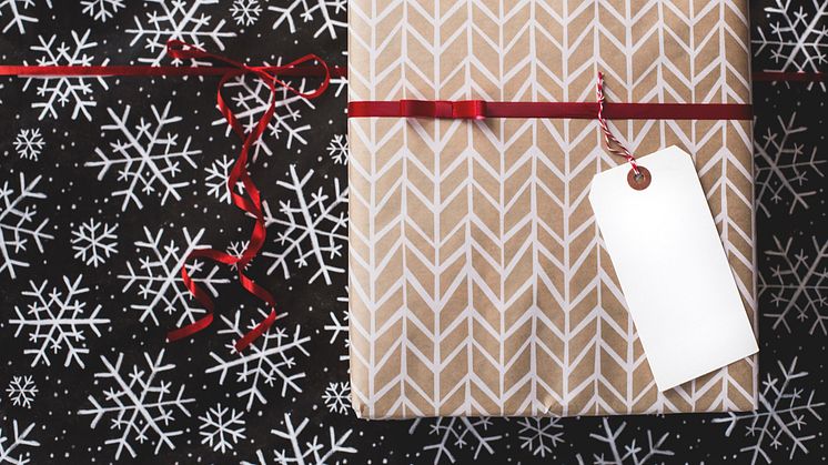 Danskerne er generelt i god tid med julegaveindkøb - over halvdelen har allerede fået dem i hus. 