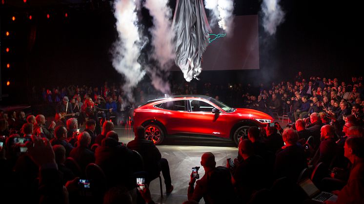 Superstart for Fords nye helelektriske SUV Mustang Mach-E i Oslo 