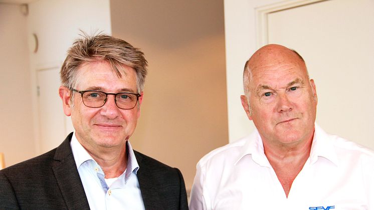 Sveriges Bildelsgrossisters Förenings Johnny Bräster och Sveriges Fordonsverkstäders Förenings Bo Ericsson är glada över EU-kommissionens förslag.