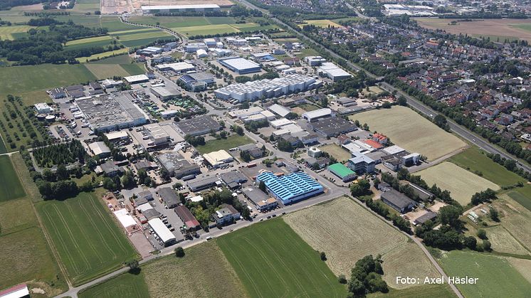 Auch das Gewerbegebiet Jügesheim soll eines der leistungsstärksten Glasfasernetze der Welt bekommen. Foto: Axel Häsler