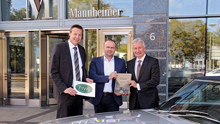 v.l.n.r.: Markenmanager BELMOT Ralf Stumpfernagel, Pressesprecher Roland Koch und Jürgen Wörner, Vorstandsmitglied der MVG 