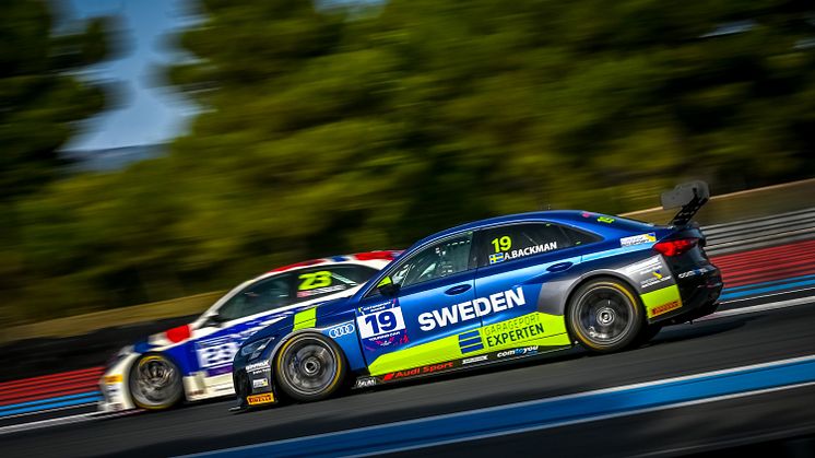 Andreas Bäckman (car number 19) represented Sweden in the Touring Car (TCR)-category in the FIA Motorsport Games. Photo: FIA Motorsport Games (Free rights to use the images)